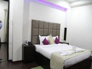 Oyster Airport Hotel Hyderabad Exterior photo